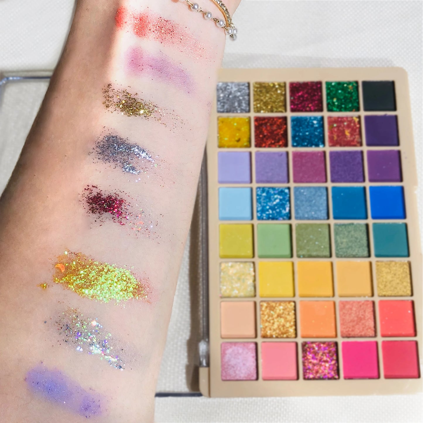 Halloween 40-Color Eyeshadow Palette – Rainbow, Glitter, Pearl & Matte Shades | Waterproof & Long-Wear