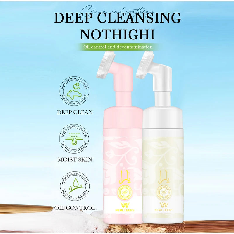 Facial Cleansing Mousse with Brush Head,Oil Control Pores Decontamination Face Cleaner,Mild Hydration Soothing Purifying Foam